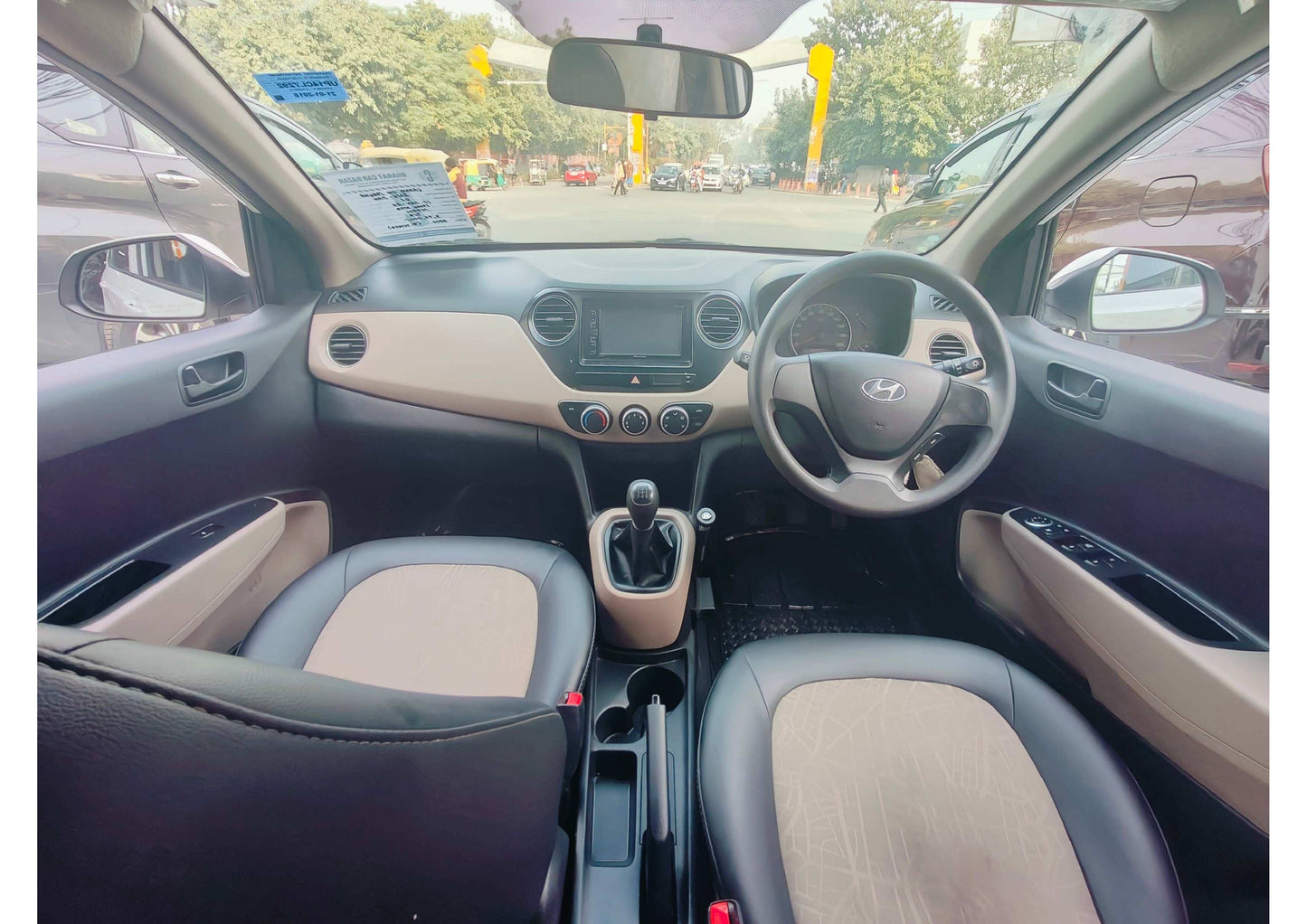 19,000 KMS HYUNDAI GRAND I10 MAGNA PETROL (2015)