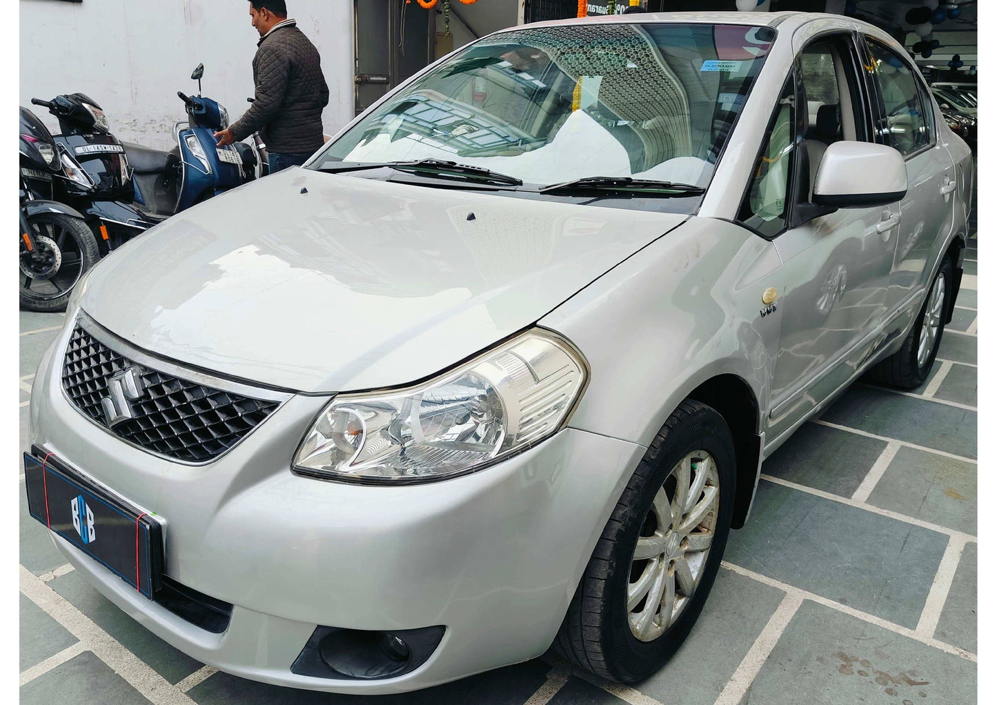 MARUTI SX4 ZXI PETROL (2010)