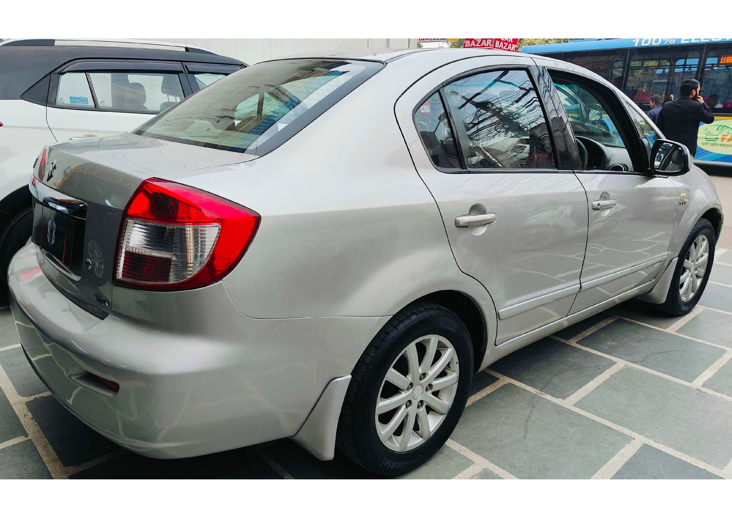 MARUTI SX4 ZXI PETROL (2010)