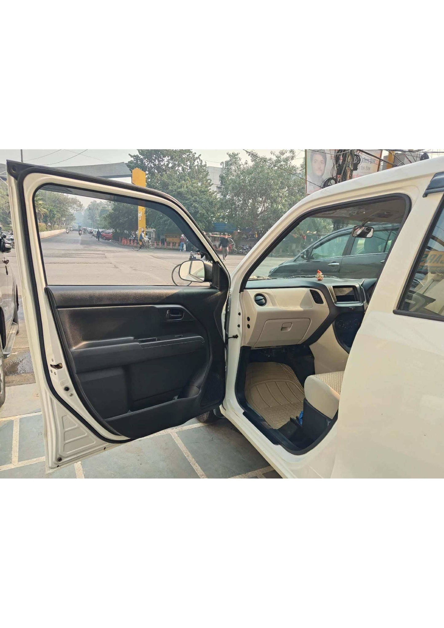 19,000 KMS MARUTI WAGONR LXI GREEN CNG (2023)