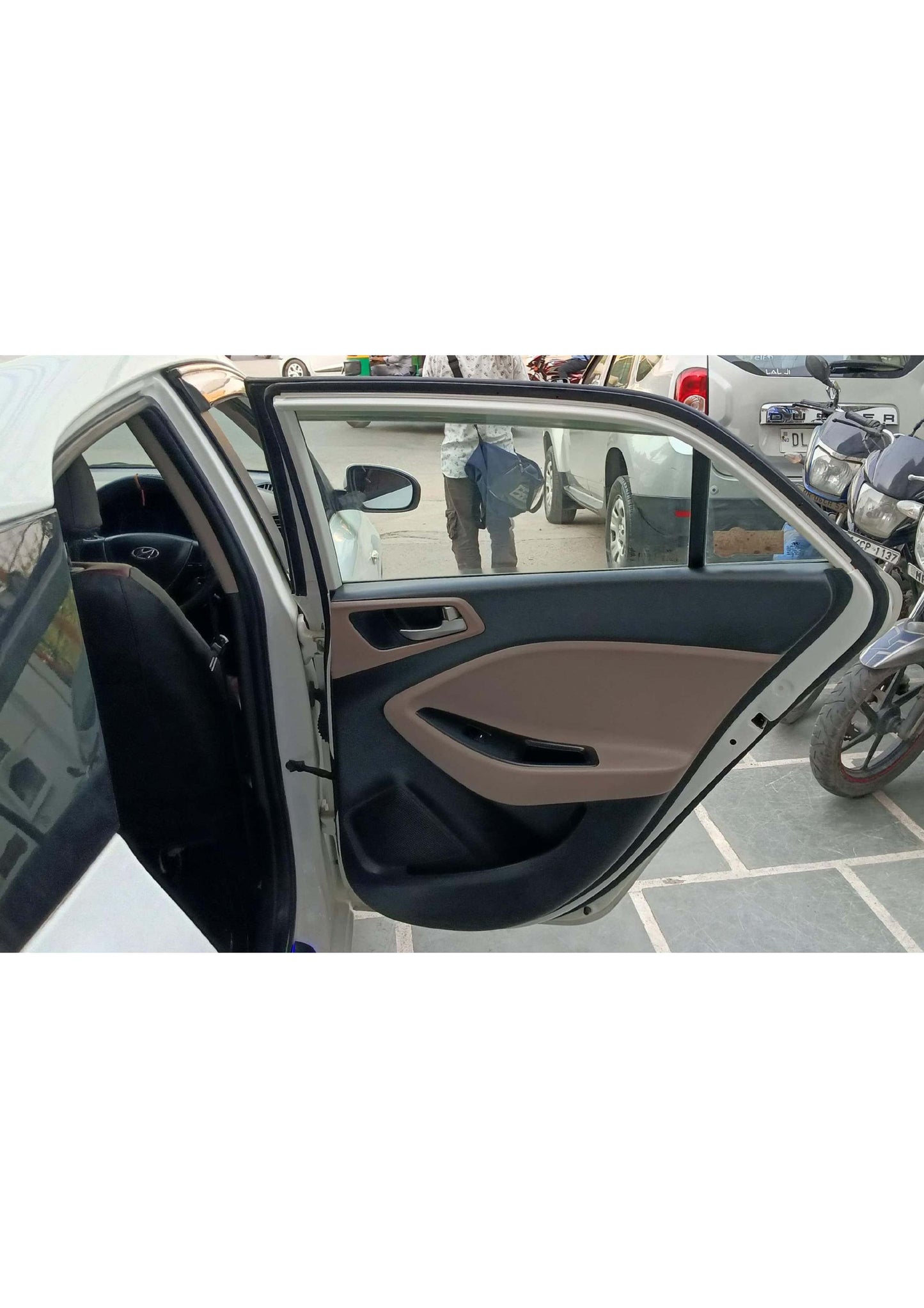 27,000 KMS HYUNDAI I20 MAGNA EXECUTIVE PETROL (2019)