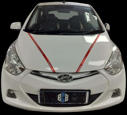 30,000 KMS HYUNDAI EON SPORTZ PETROL (2012 )