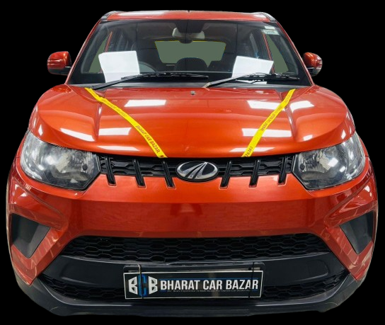 MAHINDRA KUV 100 NXT K4+ PETROL (2017)