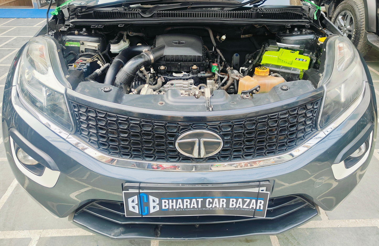 TATA NEXON XM 1.2 PETROL (2018)