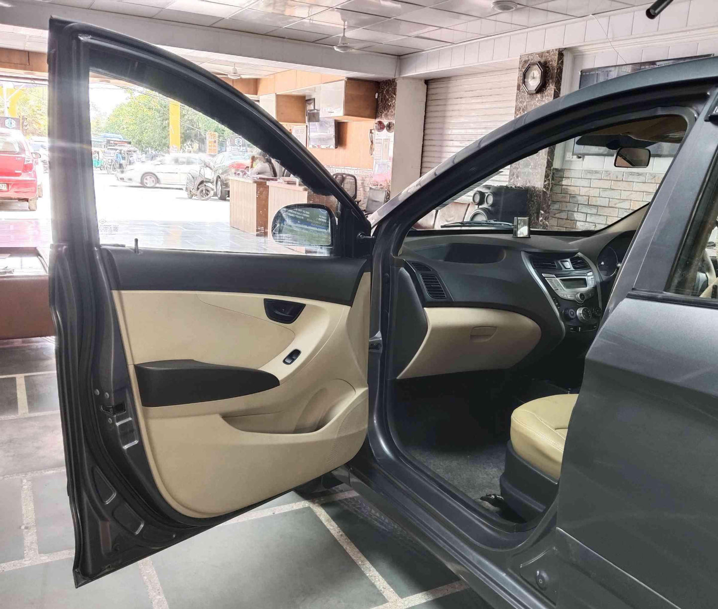 34000 KMS HYUNDAI EON MAGNA+ PETROL ( 2018)