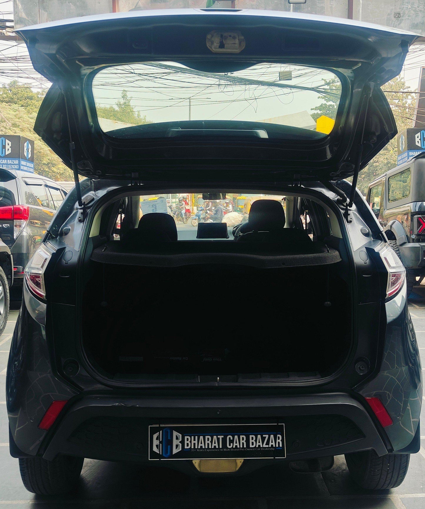 TATA NEXON XM 1.2 PETROL (2018)