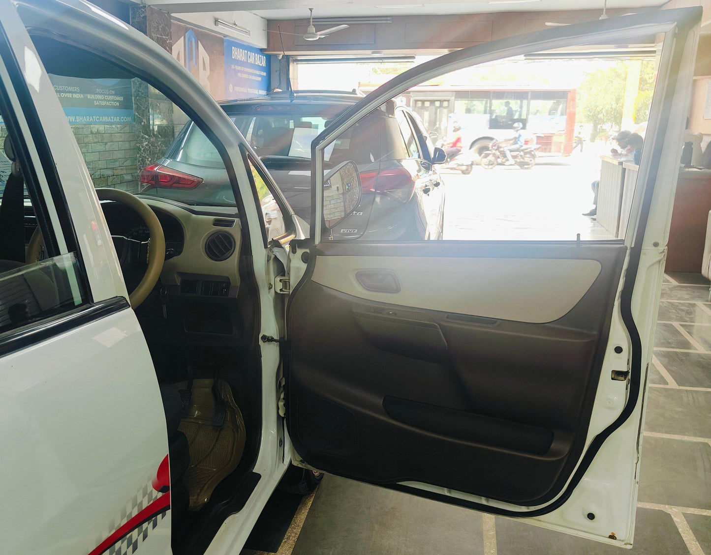 MARUTI ZEN ESTILO LXI PETROL (2010)