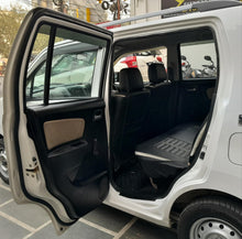 Load image into Gallery viewer, MARUTI WAGONR LXI GREEN CNG (2017)
