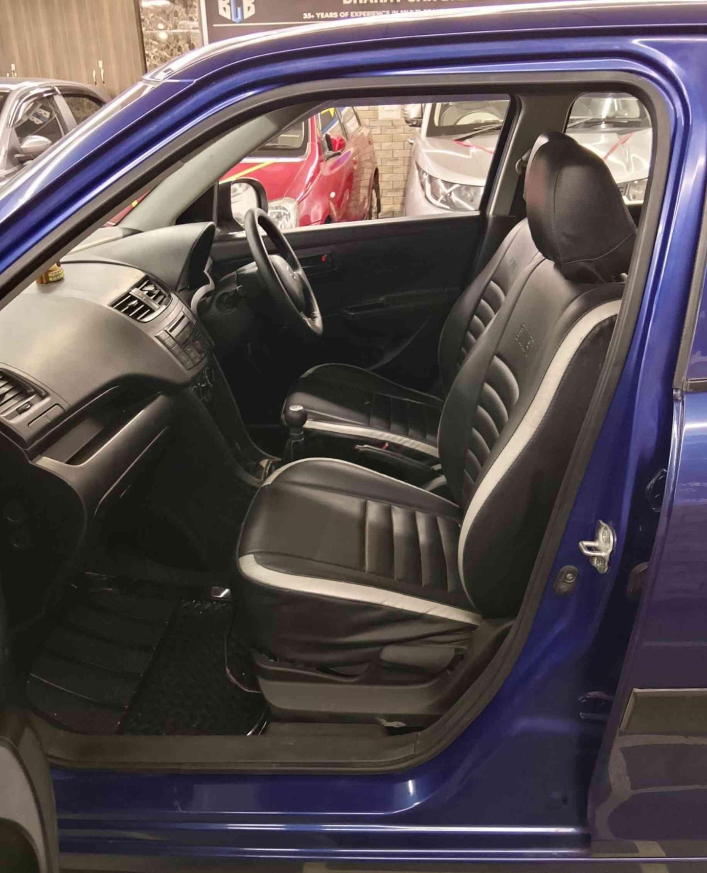 MARUTI SWIFT LXI PETROL (2012)