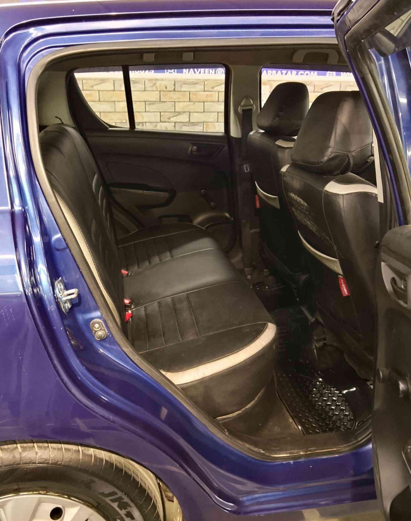 MARUTI SWIFT LXI PETROL (2012)