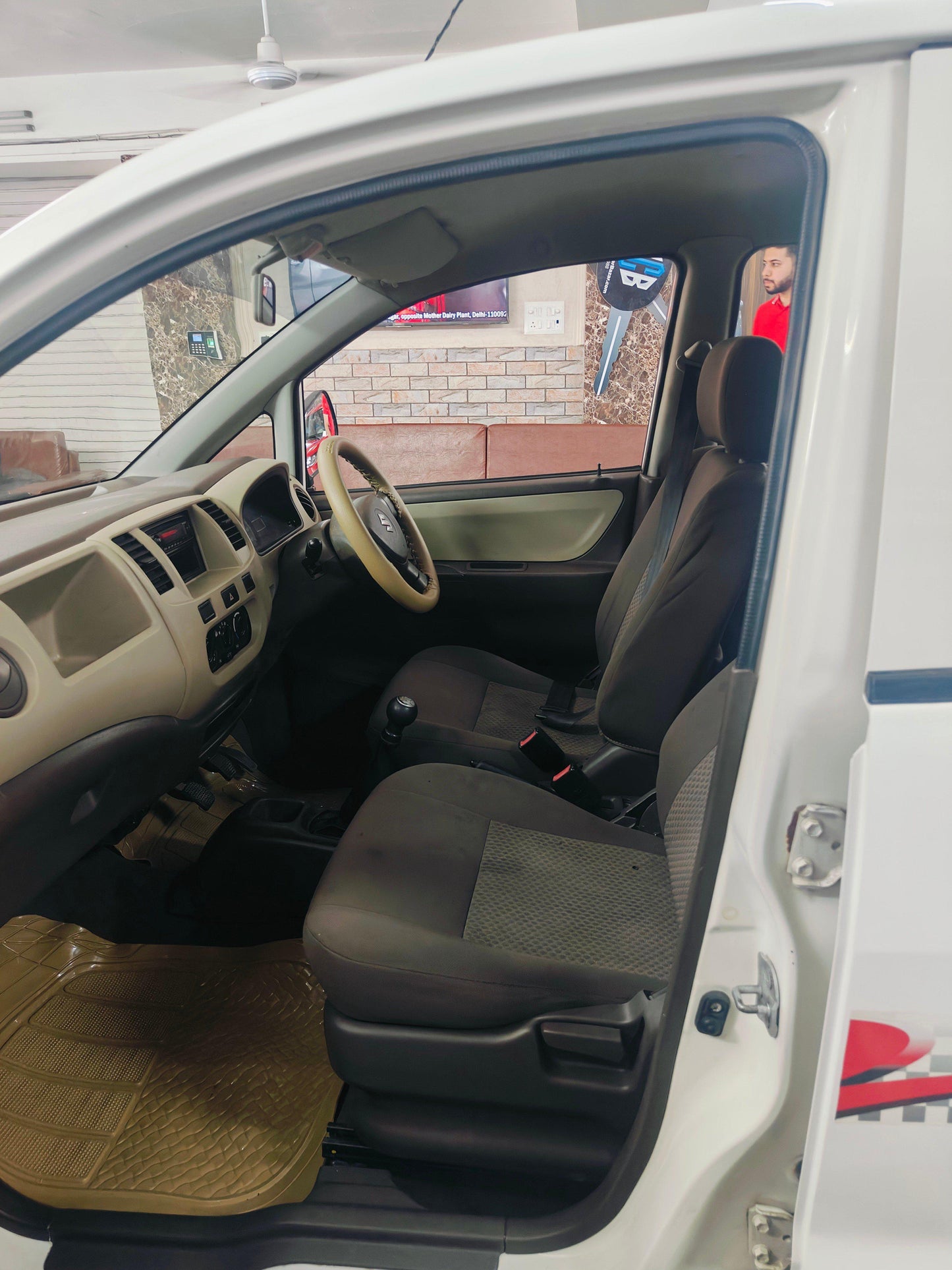 MARUTI ZEN ESTILO LXI PETROL (2010)