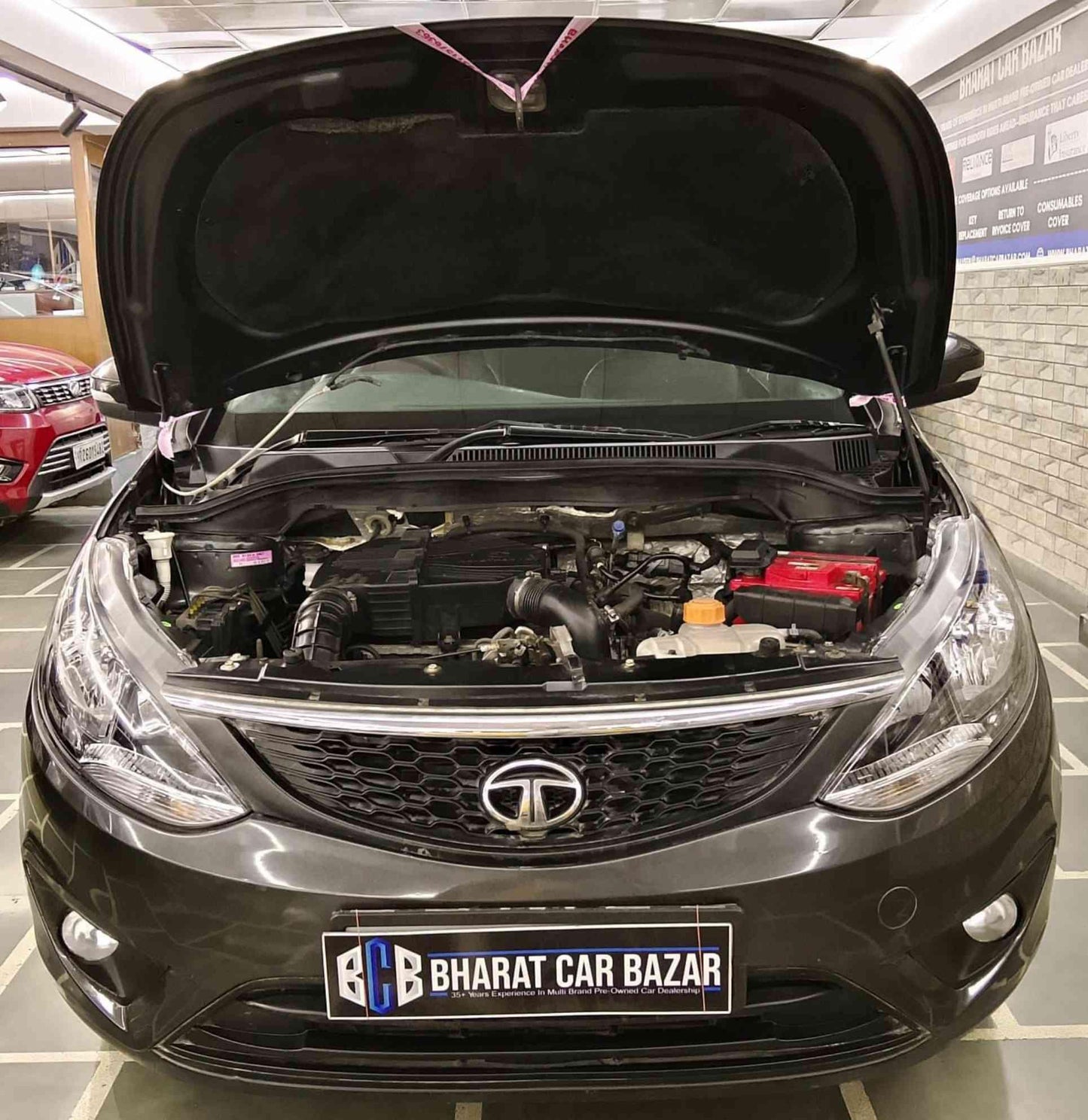 30,000 KMS TATA BOLT XMS 1.2 PETROL (2017)