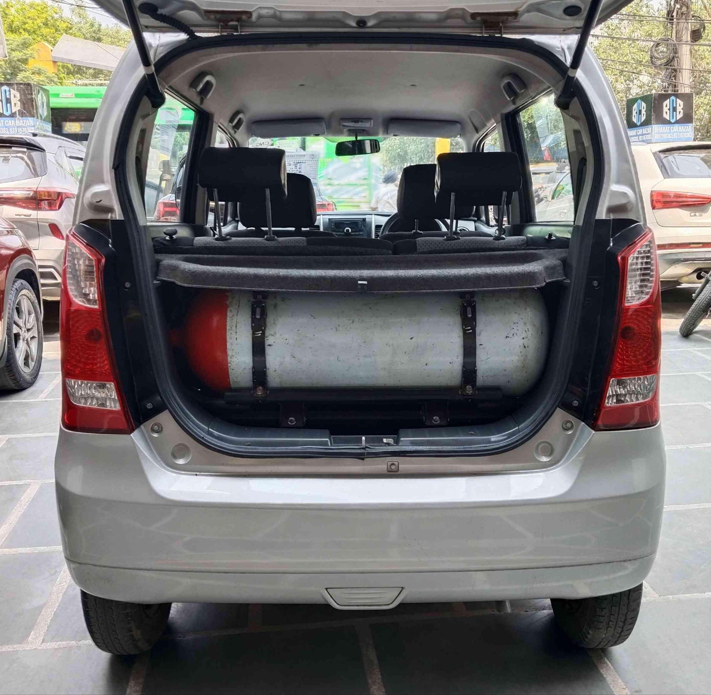 32,000 KMS MARUTI WAGONR LXI GREEN CNG (2011)