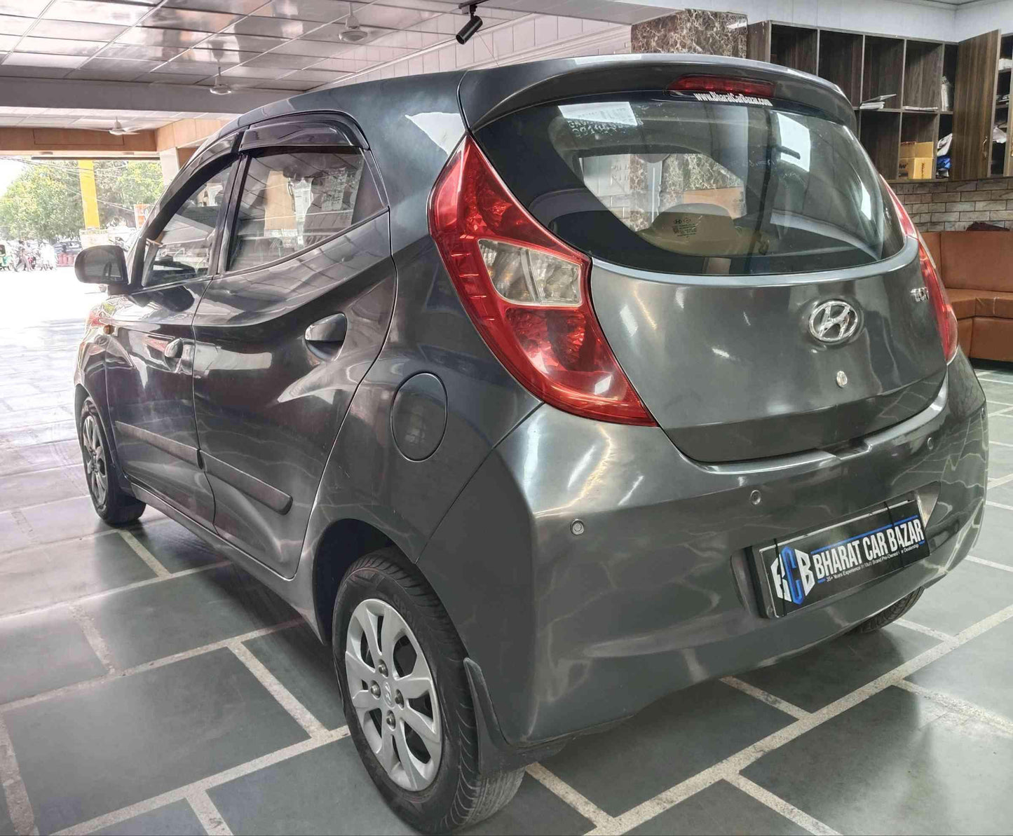 34000 KMS HYUNDAI EON MAGNA+ PETROL ( 2018)