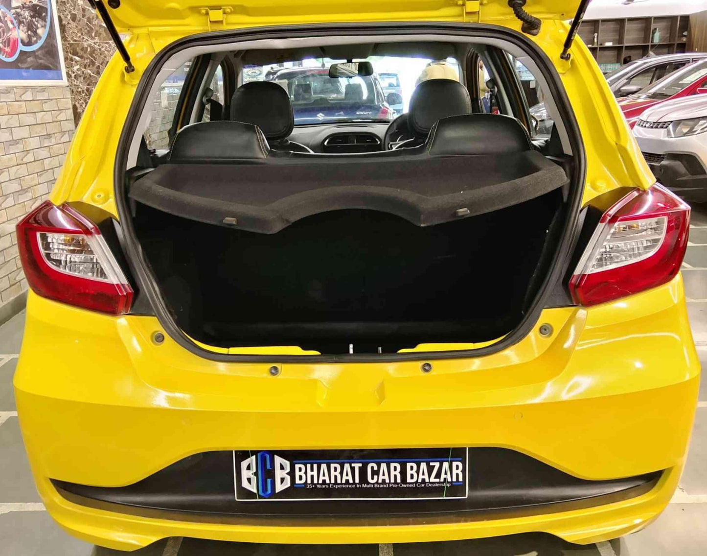 TATA TIAGO XZ 1.2 PETROL (2020)
