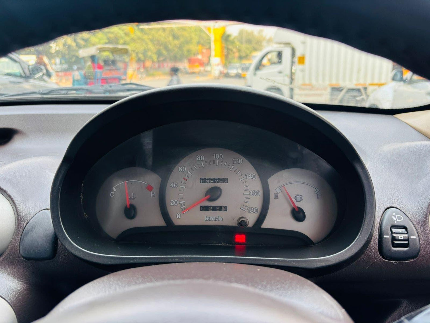 39,000 KMS HYUNDAI SANTRO GL PETROL (2013)