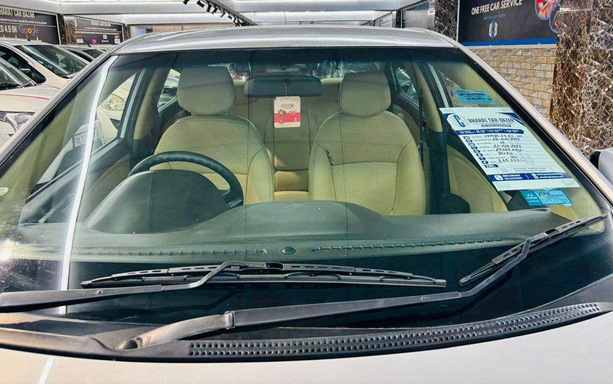 29,000 KMS HYUNDAI VERNA 1.4 EX MT PETROL (2014)