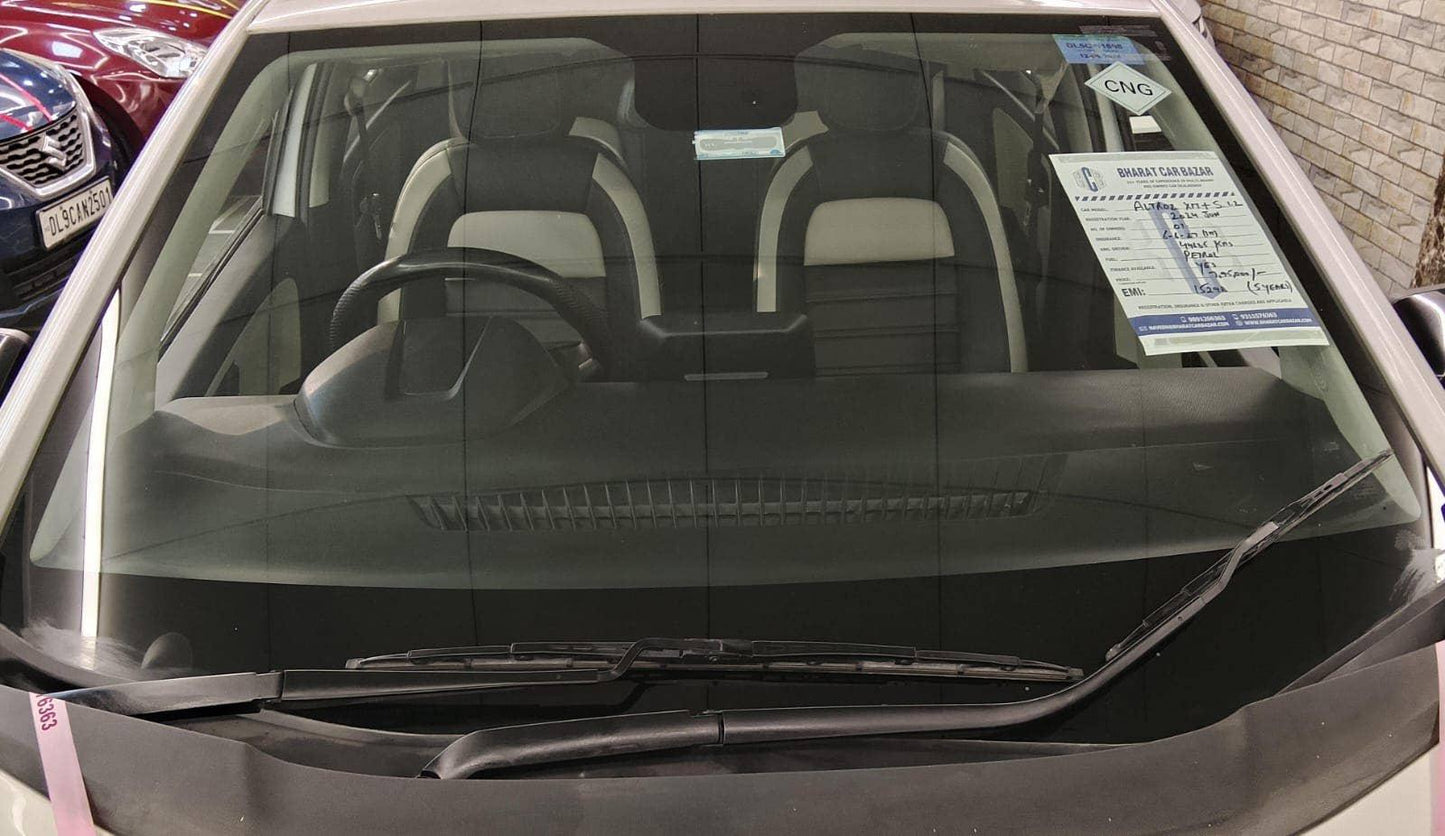 44,000 KMS TATA ALTROZ 1.2 XM+ S CNG (2024)