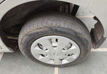 Load image into Gallery viewer, MARUTI WAGONR LXI GREEN [2014]

