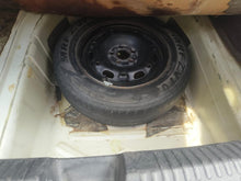 Load image into Gallery viewer, VOLKSWAGEN VENTO PETROL (2011)
