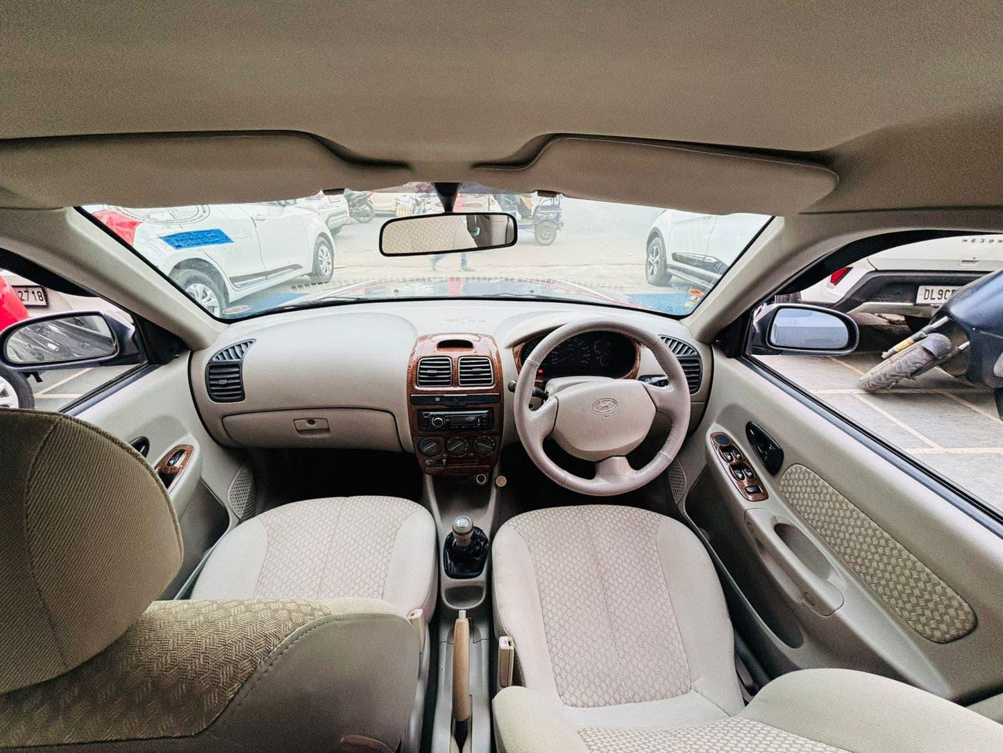 30,000 KMS HYUNDAI ACCENT EXECUTIVE PETROL (2011)