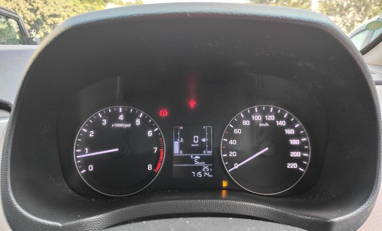 HYUNDAI CRETA E+ PETROL (2017)