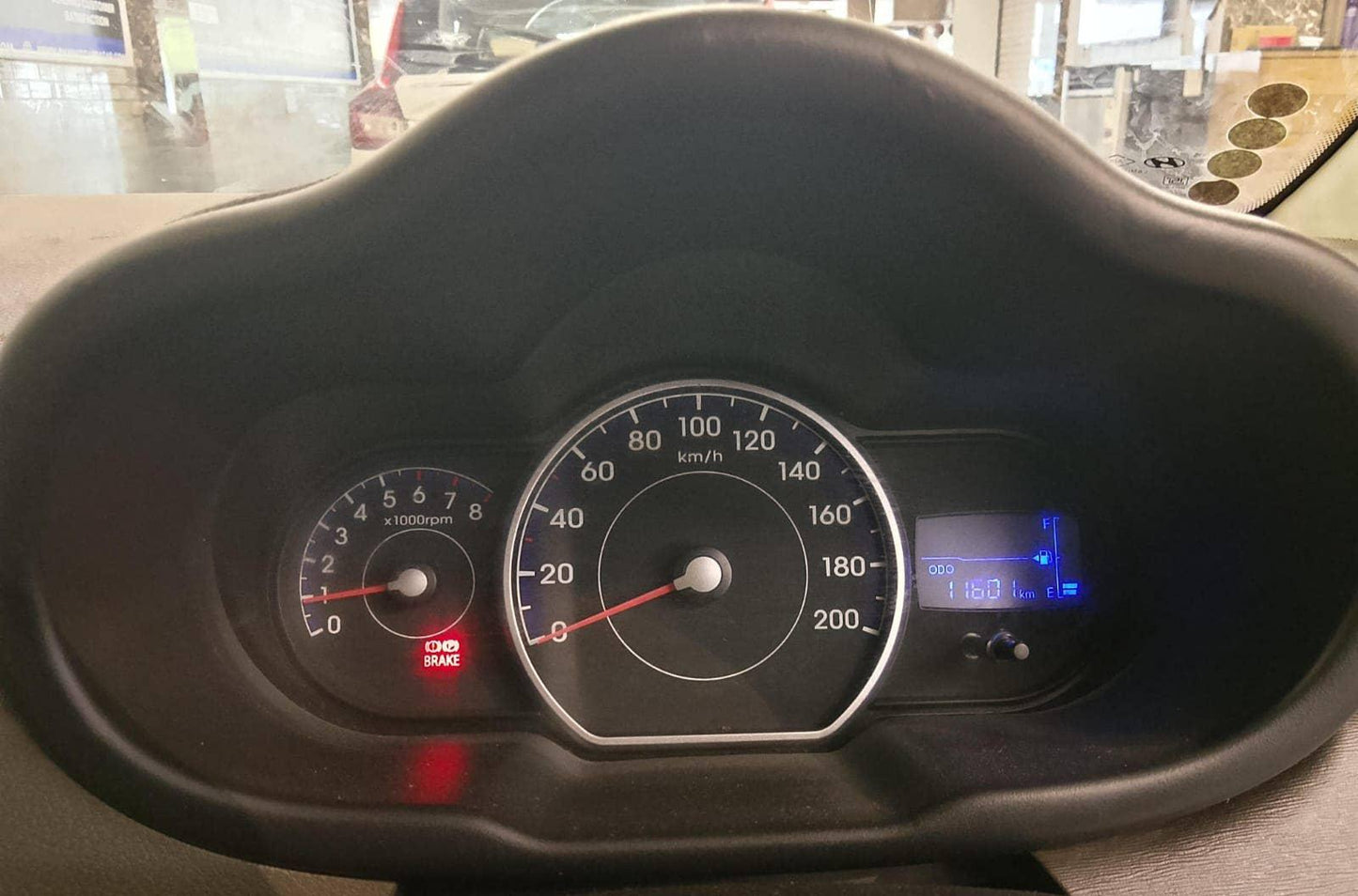 11,000 KMS HYUNDAI I10 MAGNA 1.1 PETROL (2014)