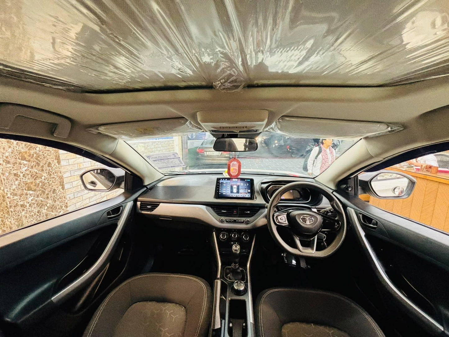 23,000 KMS TATA NEXON 1.2 XM S RTN CNG (2023)
