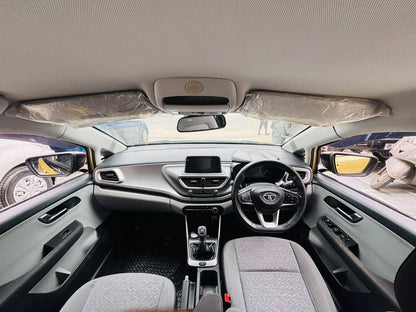 40,000 KMS TATA ALTROZ 1.2 XZ RTN MT PETROL (2020)