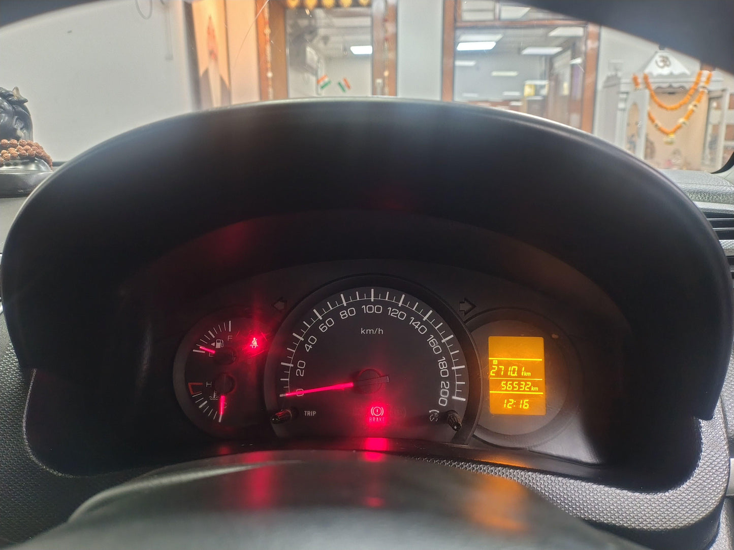 MARUTI SWIFT LXI (O) PETROL (2017)