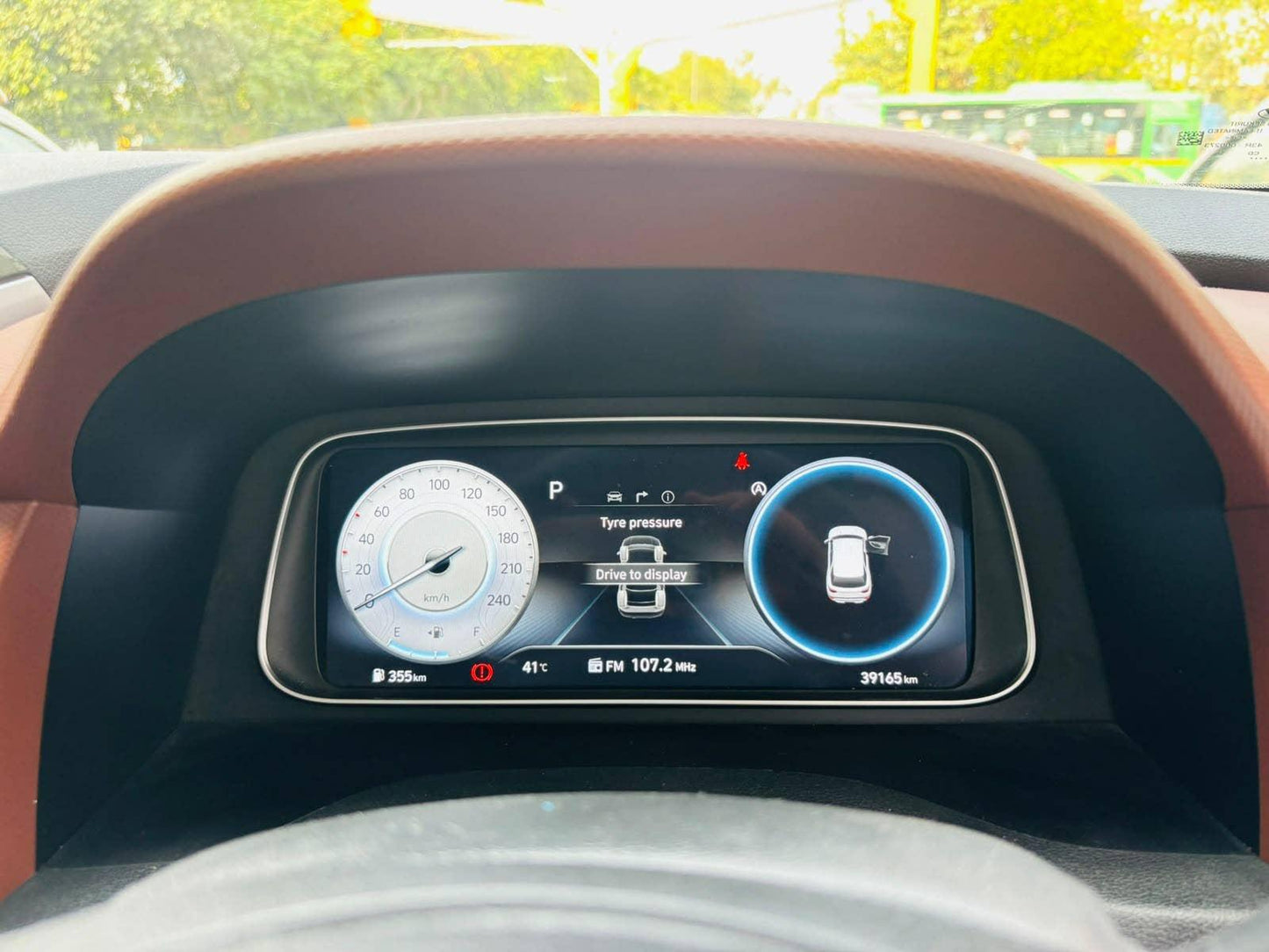 39,000 KMS HYUNDAI ALCAZAR SIGNATURE (O) 6 STR 1.5 DCT PETROL (2023)