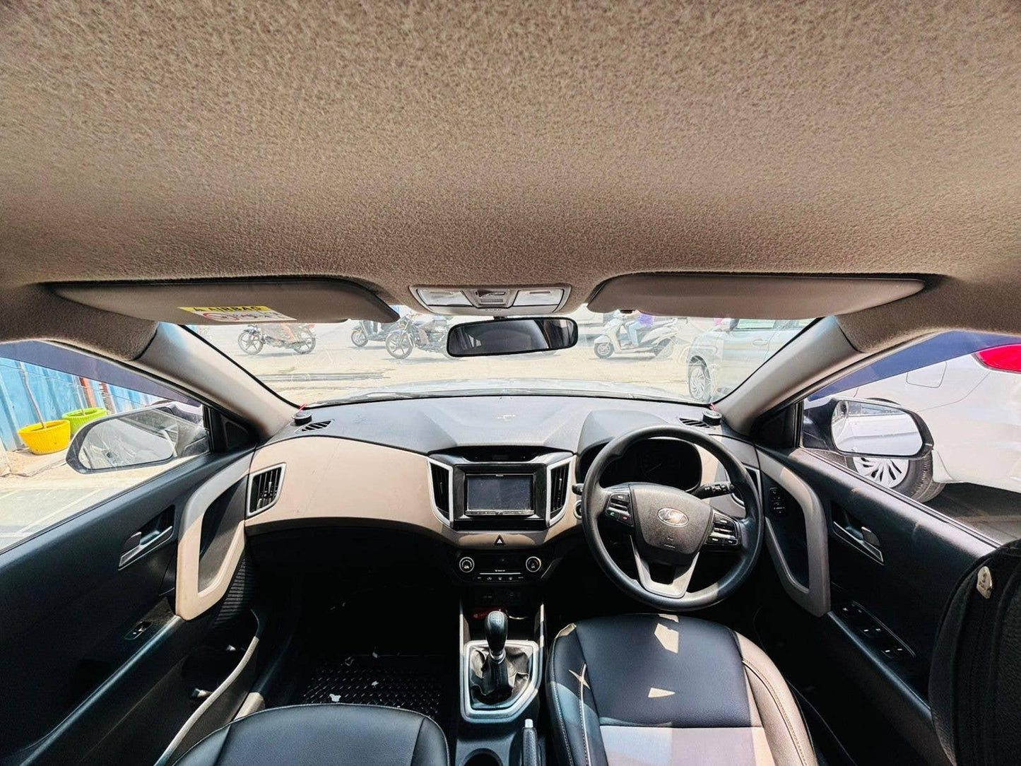 HYUNDAI CRETA SX+ 1.6 MT PETROL (2015)