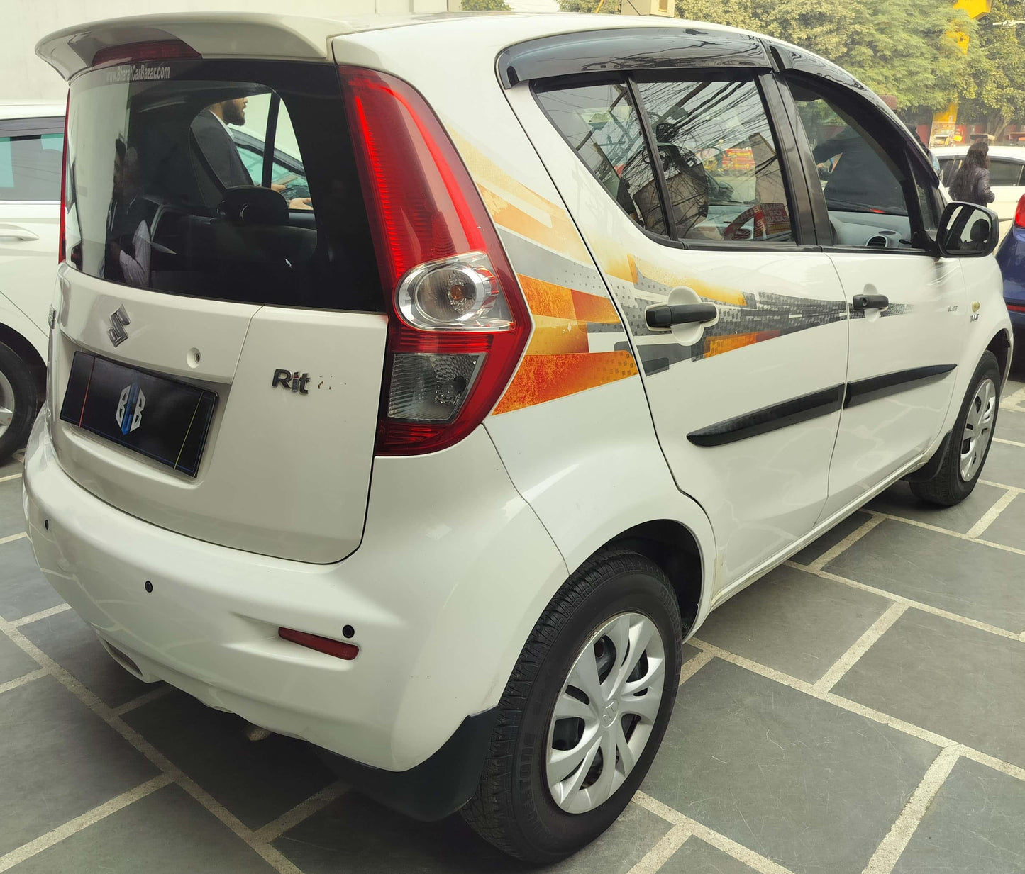 17,000 KMS MARUTI RITZ VXI PETROL (2014)