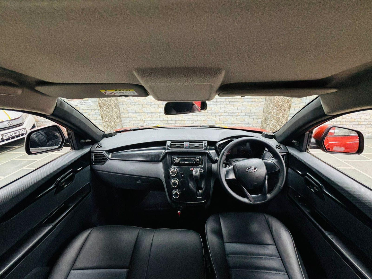 MAHINDRA KUV 100 NXT K4+ PETROL (2017)