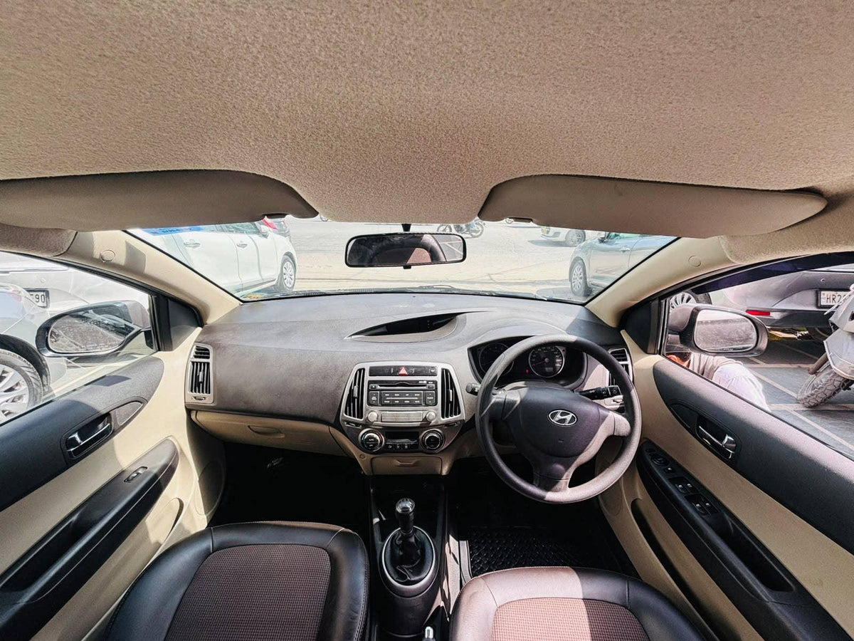 35,000 KMS HYUNDAI I20 MAGNA (O) 1.2 PETROL (2012)