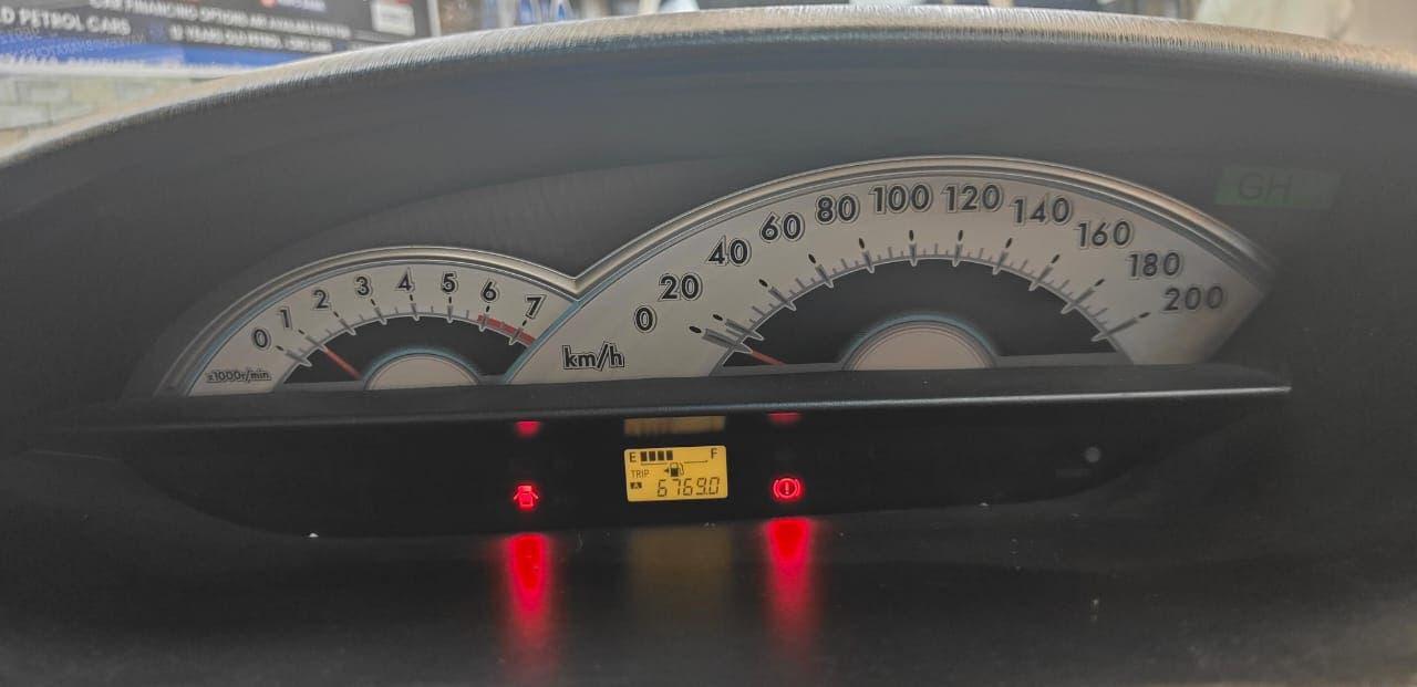 TOYOTA ETIOS V PETROL (2011)