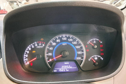 15,000 KMS HYUNDAI GRAND I10 MAGNA 1.2 PETROL (2014)
