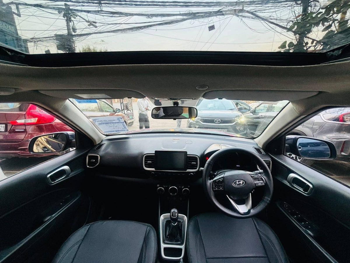 HYUNDAI VENUE 1.0 TURBO GDI MT SX SUNROOF (2019)