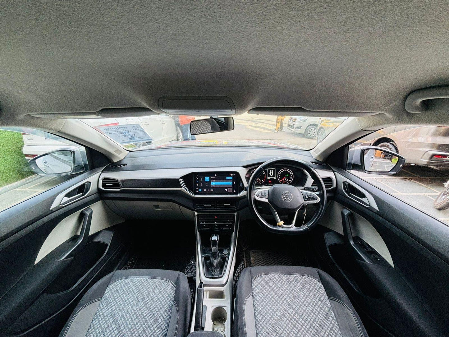 VOLKSWAGEN TAIGUN HIGHLINE 1.0 AT PETROL (2022)