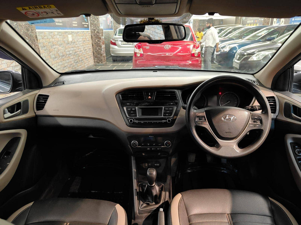 45,000 KMS HYUNDAI I20 1.2 MAGNA PETROL (2019)