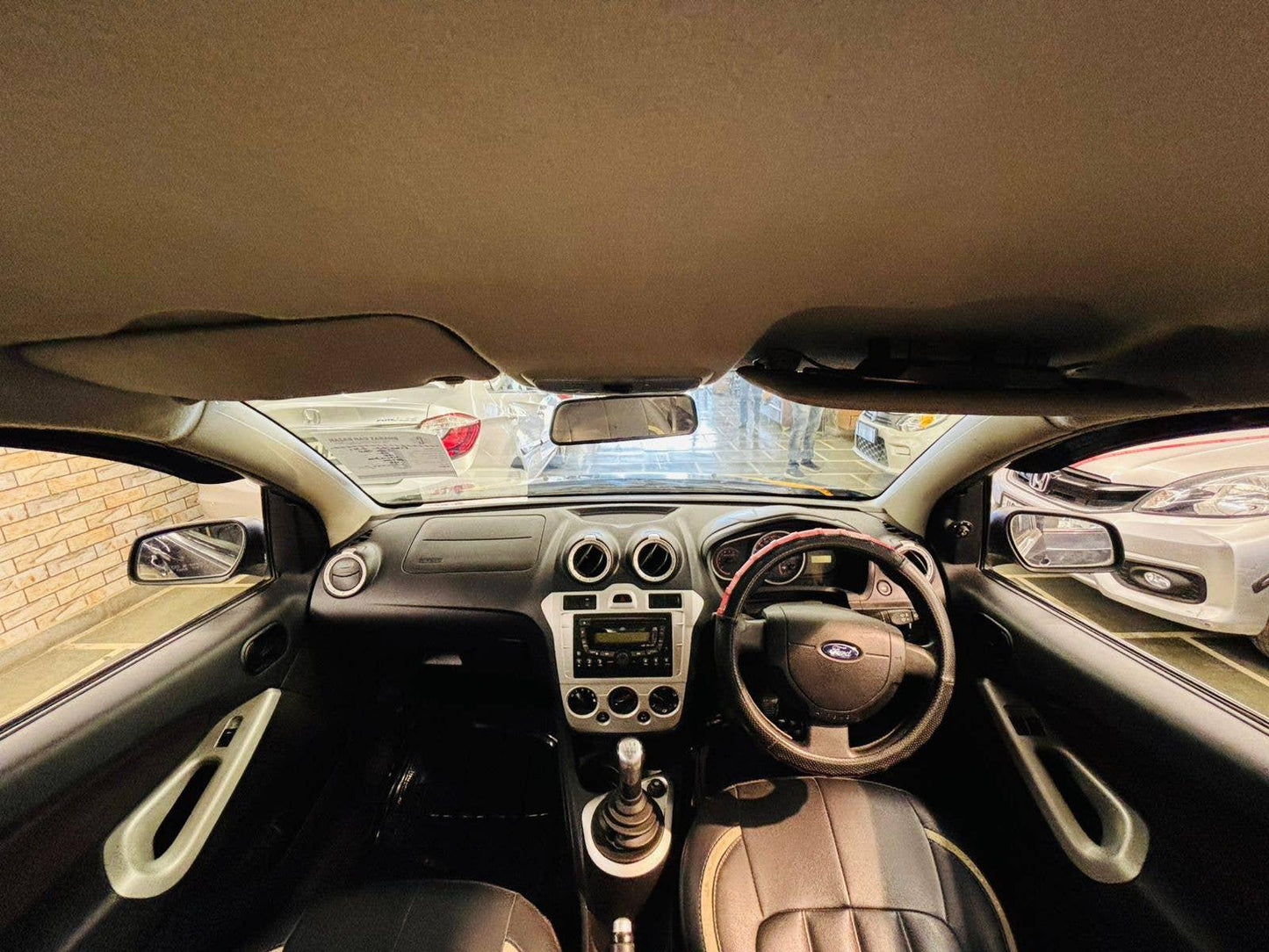 49,000 KMS FORD FIGO 1.2 ZXI PETROL (2012)