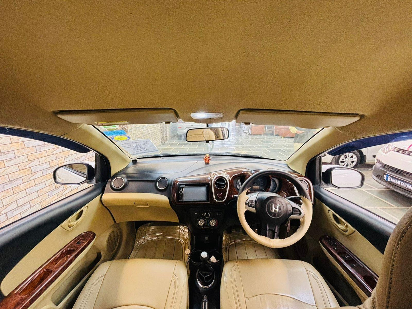 HONDA MOBILIO 1.5 V MT PETROL (2015)