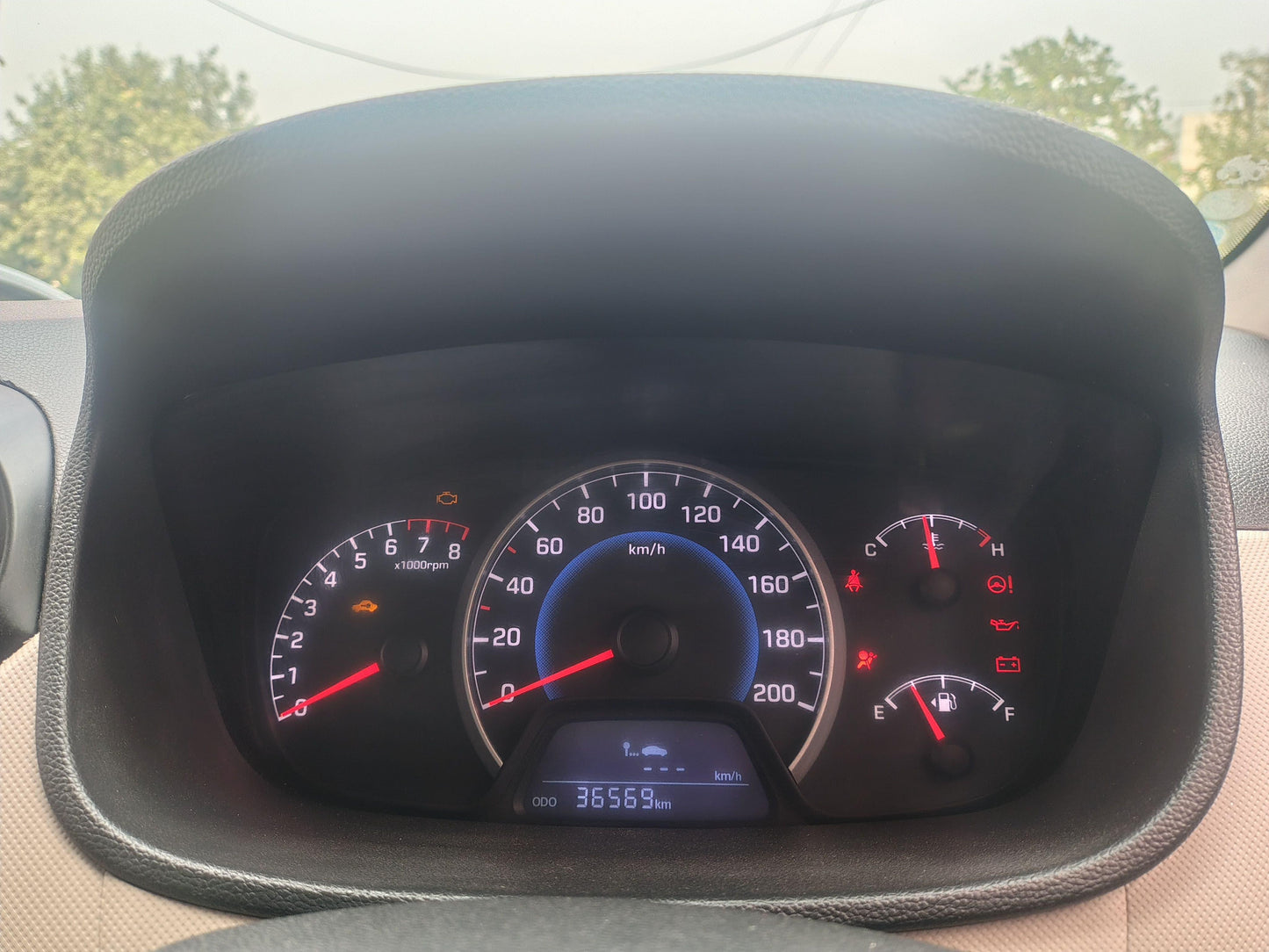 36,000 KMS HYUNDAI GRAND I10 MAGNA PETROL (2016)