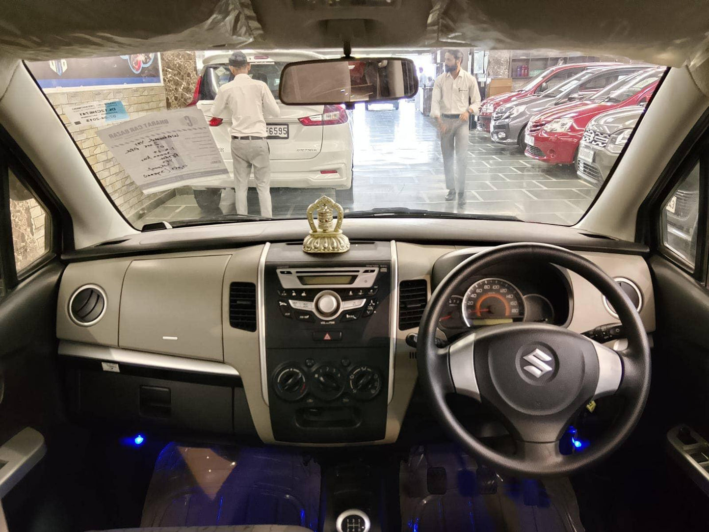 30,000 KMS MARUTI WAGONR VXI PETROL (2015)