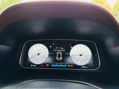 39,000 KMS HYUNDAI ALCAZAR SIGNATURE (O) 6 STR 1.5 DCT PETROL (2023)