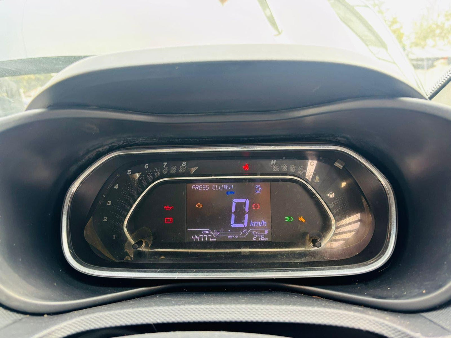 44,000 KMS TATA NEXON XZ+ 1.2 RTN PETROL (2020)