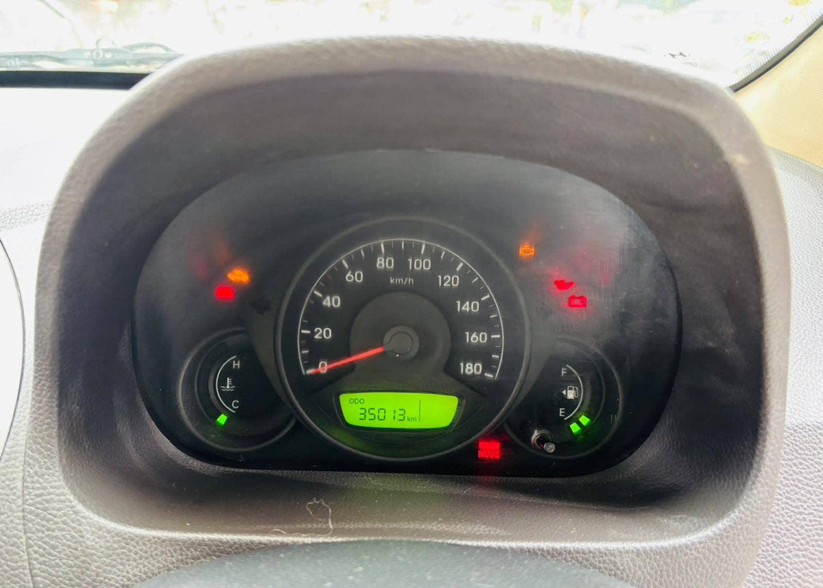 35,000 KMS HYUNDAI EON ERA+ PETROL (2014)