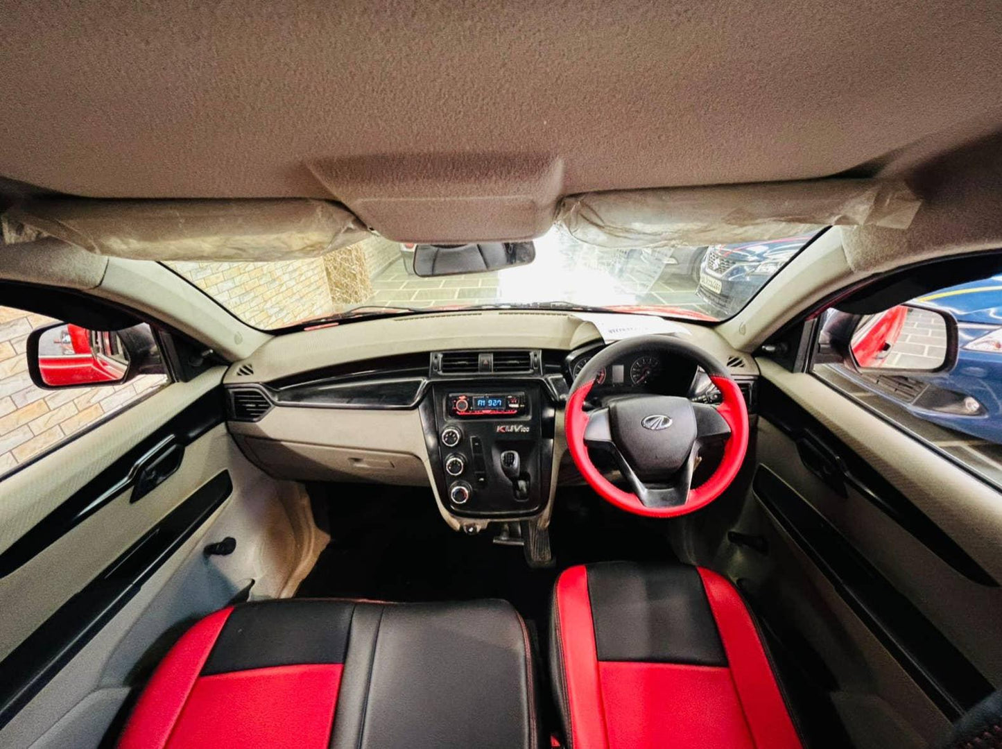 18,000 KMS MAHINDRA KUV 100 K2 6STR PETROL (2016)