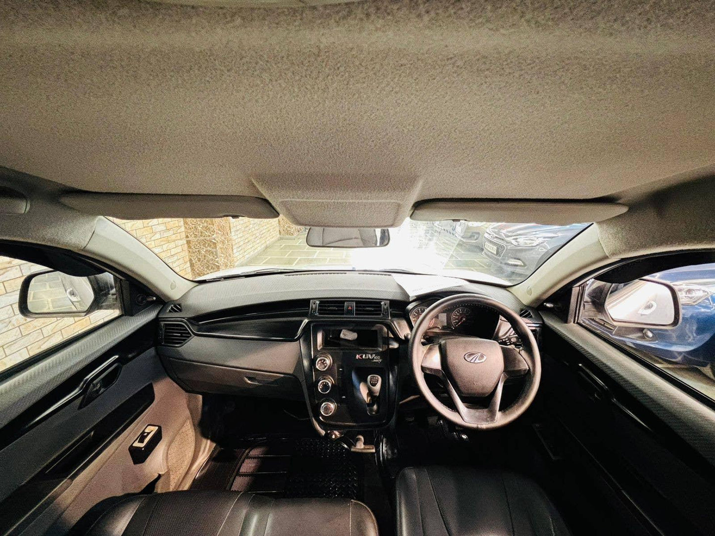 20,000 KMS MAHINDRA KUV 100 K2 6STR PETROL (2017)