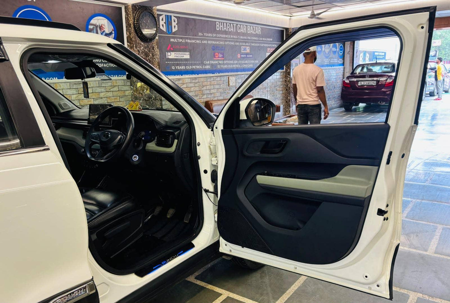 14,000 KMS TATA PUNCH 1.2 ADVENTURE S I-CNG (2025)